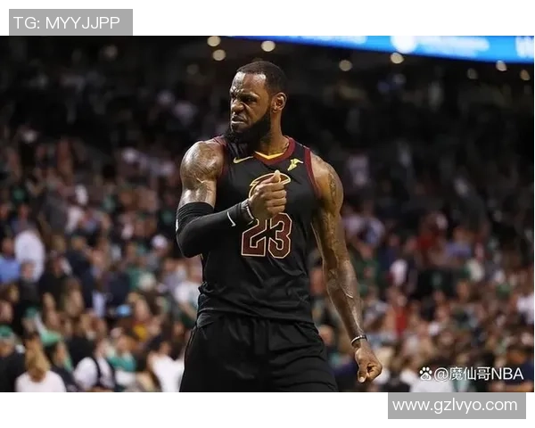 篮球场上的足球巨星们如何跨界引发热议与关注 篮球场上的足球巨星们如何跨界引发热议与关注