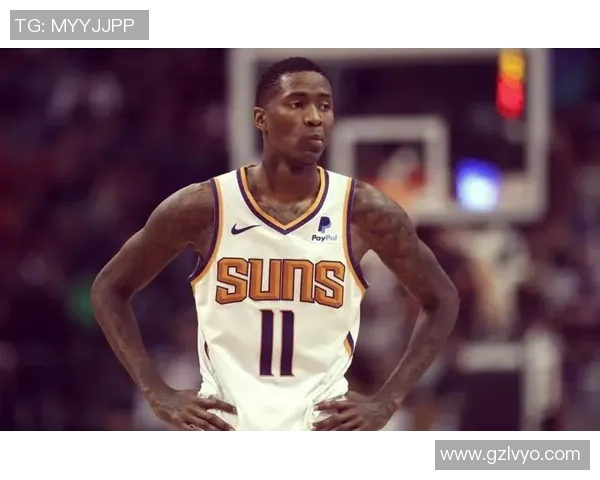 足球明星克劳德的传奇之路与场上风采揭秘 足球明星克劳德的传奇之路与场上风采揭秘