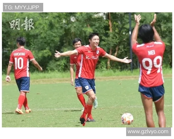 足球明星时尚运动服大赏展现运动魅力与个性风格