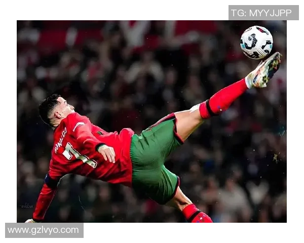 香港60岁足球明星回顾与成就盘点,传奇球员的辉煌岁月与影响力分析 香港60岁足球明星回顾与成就盘点,传奇球员的辉煌岁月与影响力分析