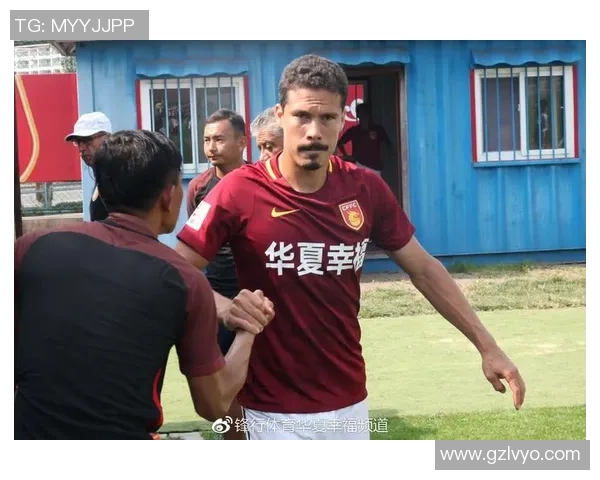 重庆足球队在联合会杯积分榜上以78分稳居第一名,表现引人瞩目 重庆足球队在联合会杯积分榜上以78分稳居第一名,表现引人瞩目