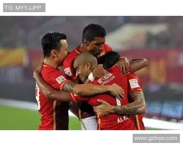 足球评论：广州足球队的中路突破得失